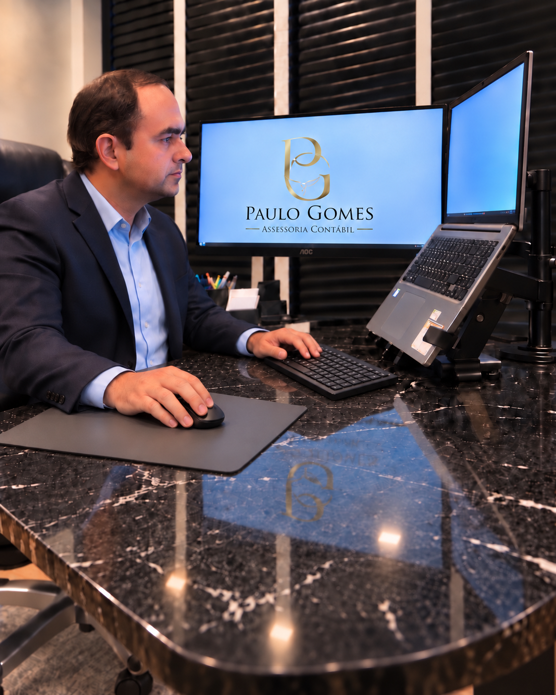 Paulo Gomes trabalhando com a estrutura tecnológica da PG